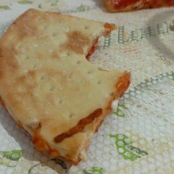Superfresh Pizzada Saç Çıktı