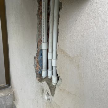 Arçelik Klima Servisi Su Borularını Deldi