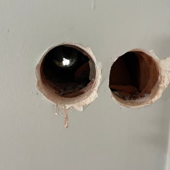 Arçelik Klima Servisi Su Borularını Deldi