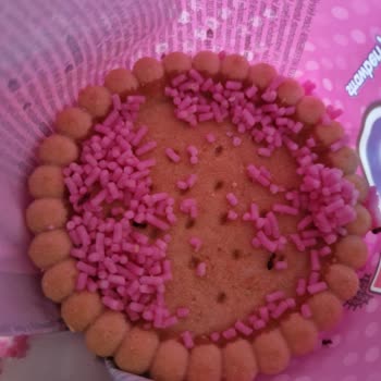 Eti Gıda Eti Cinin İçinden Bir Sürü Karınca Çıktı