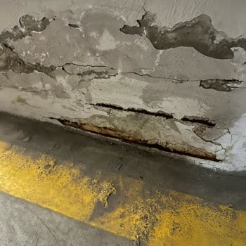 Sur Yapı İdilia Sitesinin Bina Temellerinin Su Çekmesi Ve Çürümesi