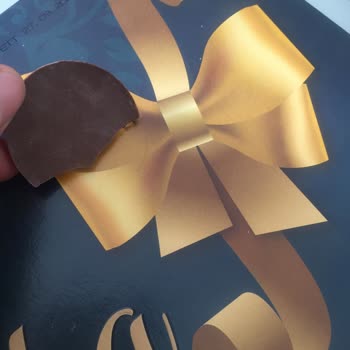 Ender Çikolata Çikolatadan Kıl Çıktı