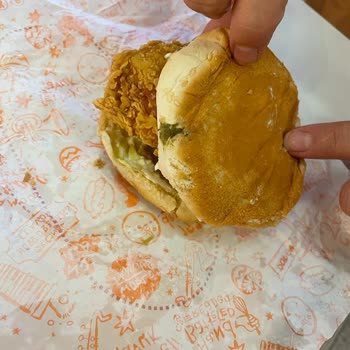 Popeyes Küflü Ekmek Sorunu