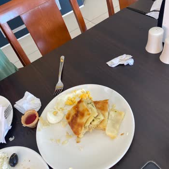 Mediterranean Breeze Hotel Bir Hafta Kaldığım Otelde Aç Kaldım