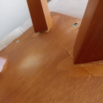 Konfor Mobilya Sandalye Ayakları Kırılıyor