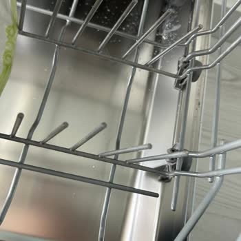 Bosch Bulaşık Makinesi Sepetleri Paslandı