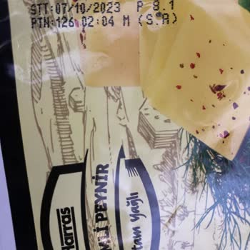 File Market Harras Marka Kaşar Peynirinin Küflü Satılması