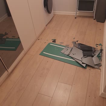 Kelebek Mobilya Ayna Kırıldı Kelebek