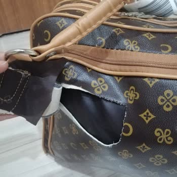 THY Hasarlı Bagaj Yırtık Ve Demiri Çıkmış Halde Elime Ulaştı