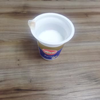 Eker Ayranın İçinden Çıkan Cisim