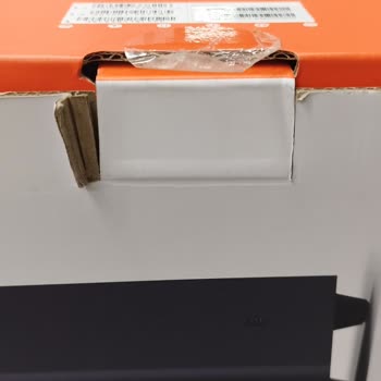 Media Markt Sıfır Diye Teşhir Ürünü Satılması