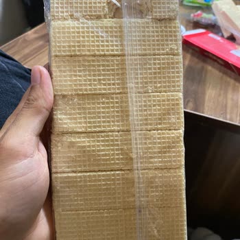 'dan Alınan Oylum Gofret Isırılıp Paketlenmiş