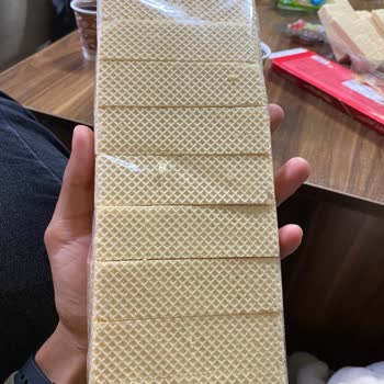 'dan Alınan Oylum Gofret Isırılıp Paketlenmiş