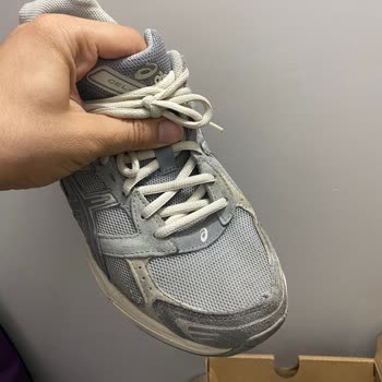 Asics Kalitesiz Ve Hatalı Ürününün Arkasında Durmuyor