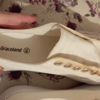 Deichmann Bağcık Yerlerinden Paslanan Ayakkabı