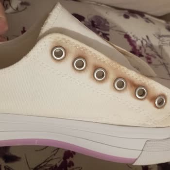 Deichmann Bağcık Yerlerinden Paslanan Ayakkabı