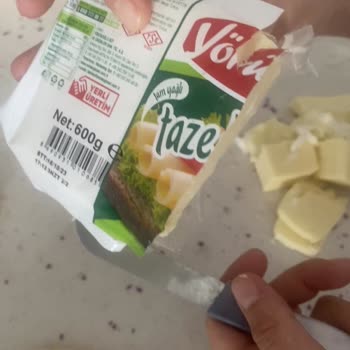 Yörükoğlu Kaşar Peynirinin İçinden Peçete Çıktı!