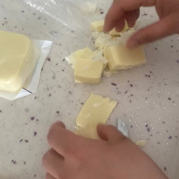 Yörükoğlu Kaşar Peynirinin İçinden Peçete Çıktı!