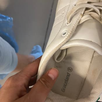 Deichmann Ayakkabının Tabanı Çıktı