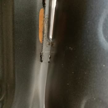 Yuki Greta 32 Arka Koltuk Sacı Kaynak Kopuk.