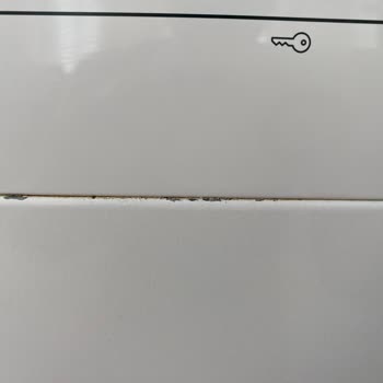 Siemens Ev Aletleri Bulaşık Makinesi Kapak Paslanması