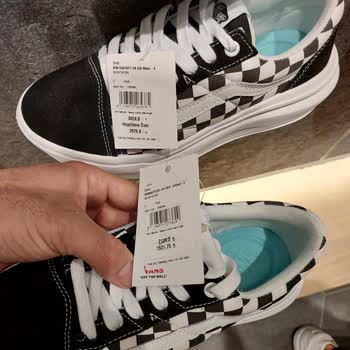 Boyner Mağazası Çalışanı Etiket Fiyatı Üzerinden Satışa Mani Oldu.