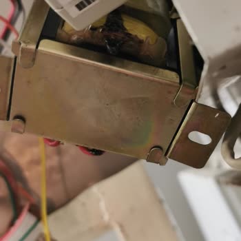 AYEDAŞ Yapmış Olduğu Kazıda Verdiği Zararın Arkasında Durmuyor