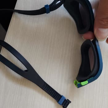 Decathlon Yüzücü Gözlüğü Sadece Bir Yıllık