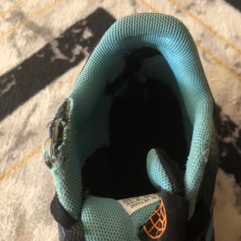 Adidas Ayakkabıda İç Tarafta Oluşan Hasarın Kullanıcı Hatası Olarak Değerlendirilmesi