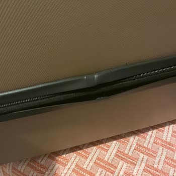 Ebavul.com'dan Aldığım Bavulun Kalitesi Çok Düşük!