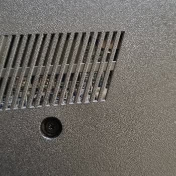 Monster Notebook Bilgisayarın İçi Daha Önce Açılmış.