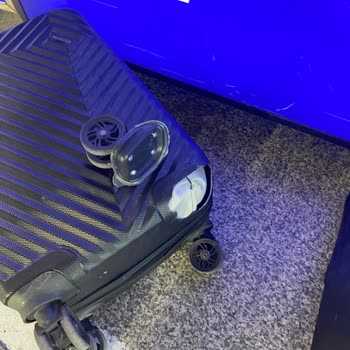 Kamil Koç Seyahatimde Bavulum Kırıldı