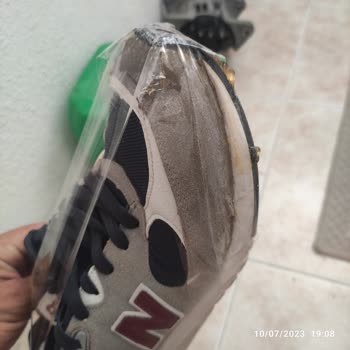 New Balance Kalitesiz Üretimi, Eski Ürünler Yok!
