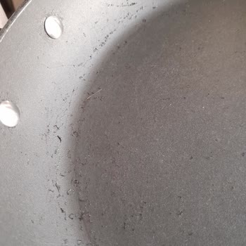 Karaca Züccaciye Karaca Bio Diamond Pro Tencere Setindeki Soyulmalar