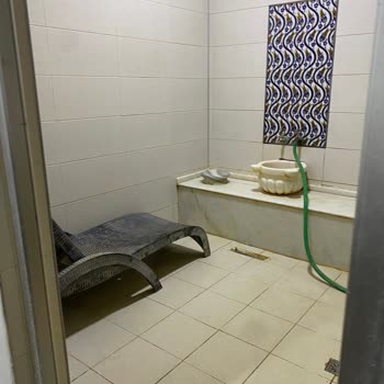 Nenehatun Termal Tesisleri 500 TL Para Ödedik 2 Saat İçin 20 Dakika Duramadık