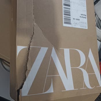 Aras Kargo Özensiz Ezilmiş Kargo Kutusu