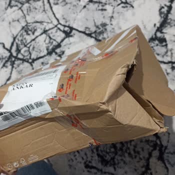 Aras Kargo Özensiz Ezilmiş Kargo Kutusu
