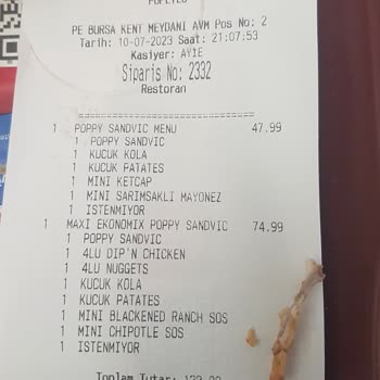 Popeyes Nugget'da Kemik Çıktı