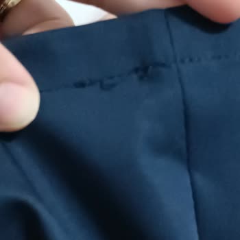 Altınyıldız'dan Aldığım Pantolonumda Hasarlı Orta Kısım
