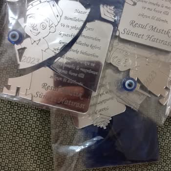 Atolye_sosyete (Instagram) Kırık Magnet Gönderdi