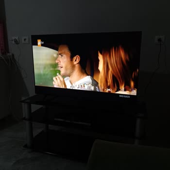 Strong Televizyon Beyaz Denge Sorunu