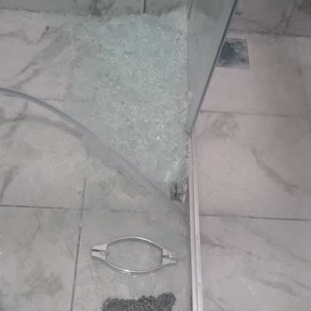 Serdivan AVM Koçtaş Duşa Kabin Patlaması