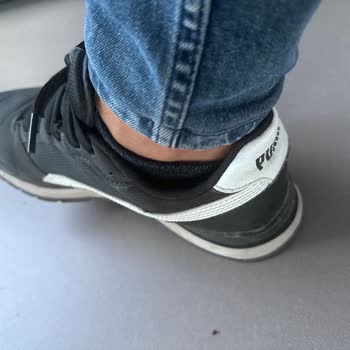 Puma Ayakkabımda File Kısmında Açılma