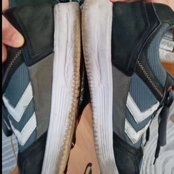 Hummel Markasının Arkasında Durmuyor