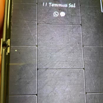 Samsung Telefon Flip Z 4 Cep Telefonu