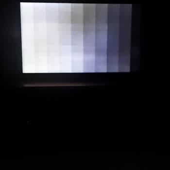 Samsung Q70B TV Ekran Arızası / Yetersiz Hizmet