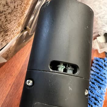 Philips Ev Aletleri Süpürge Bağlantı Yerlerinde Oksitlenme