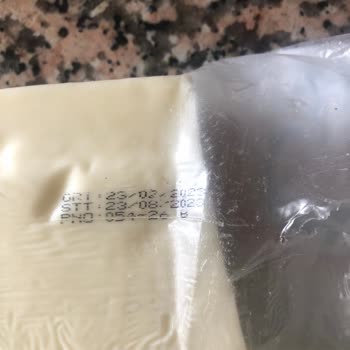 Ekici 2.Kez Aynı Şeyi Yaşıyorum Küf Tadı Ufalanan Bir Kaşar Peynir