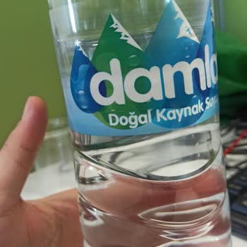 Damla Su İçinde Görünen Parça