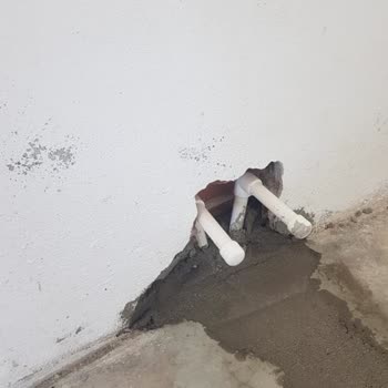 Enak Mühendislik Doğalgaz Tesisatında Kırdıkları Duvarları Öylece Bıraktılar